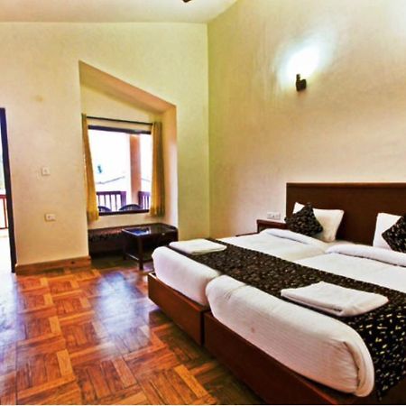 Corbett Rattan Hotel Garjia Exterior foto