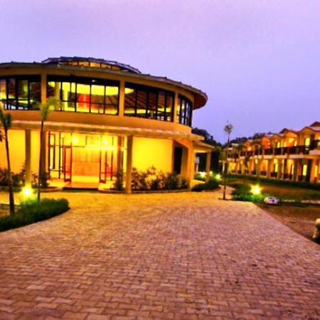Corbett Rattan Hotel Garjia Exterior foto
