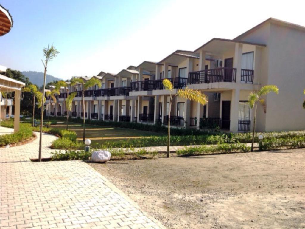 Corbett Rattan Hotel Garjia Exterior foto